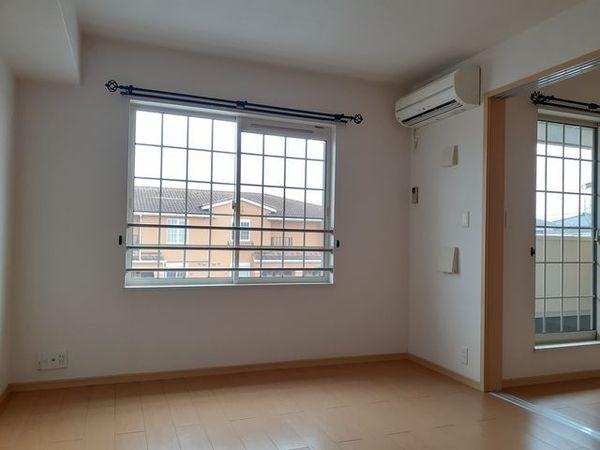 笛吹市石和町井戸のアパート