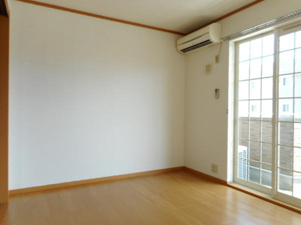 南アルプス市六科のアパート