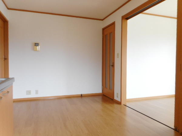 南アルプス市六科のアパート