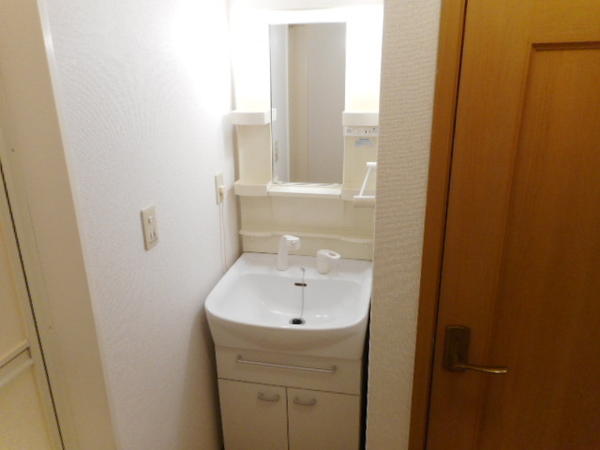 南アルプス市六科のアパート