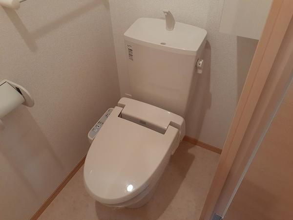 甲府市下飯田３丁目のアパート
