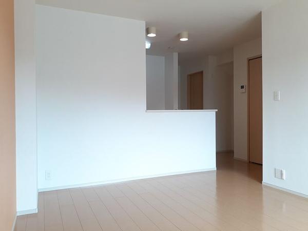 甲府市里吉３丁目のアパート