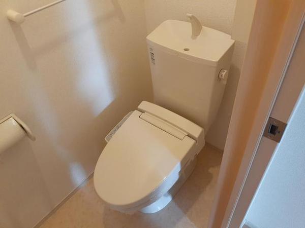 甲府市里吉３丁目のアパート