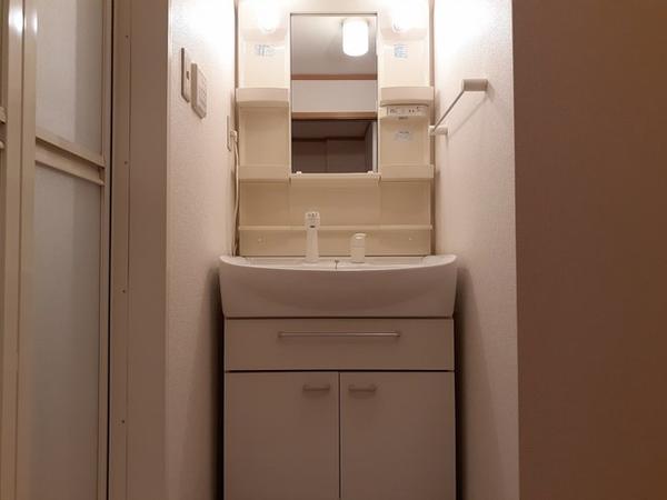 甲府市大津町のアパート