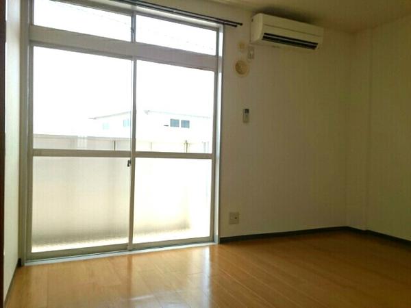 中巨摩郡昭和町紙漉阿原のアパート