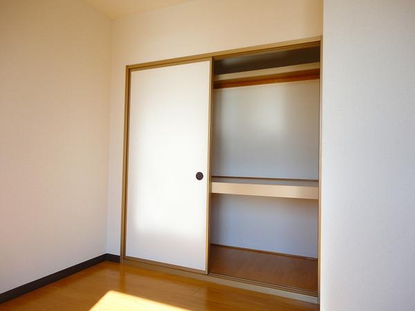 南アルプス市桃園のアパート