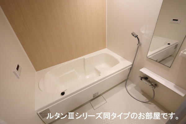 甲斐市島上条のアパート