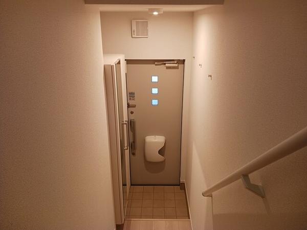 笛吹市石和町川中島のアパート