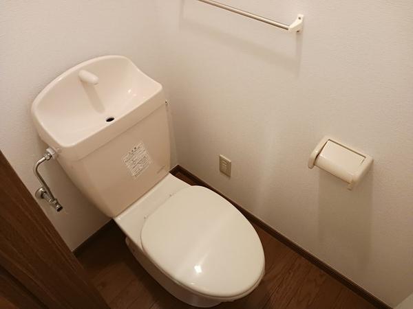 山梨市小原東のアパート