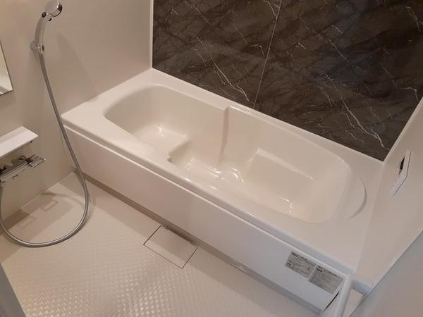 中央市西花輪のアパート