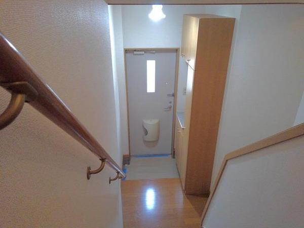 甲州市塩山小屋敷のアパート