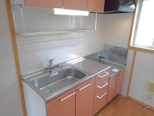甲州市塩山小屋敷のアパート