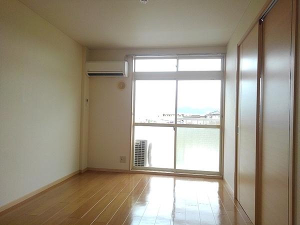 甲斐市篠原のアパート
