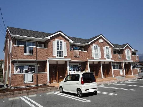 山梨市三ヶ所のアパート