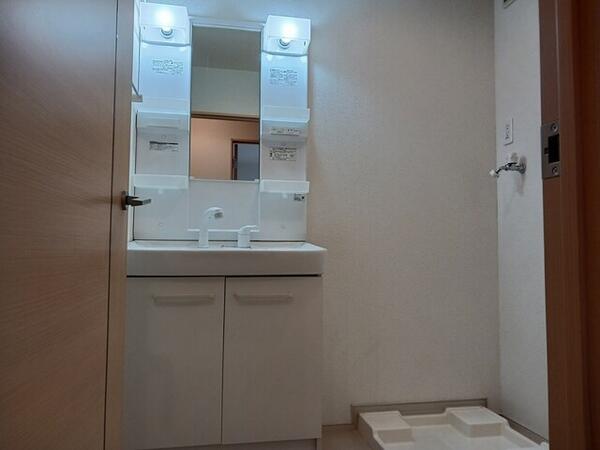 中巨摩郡昭和町上河東のアパート