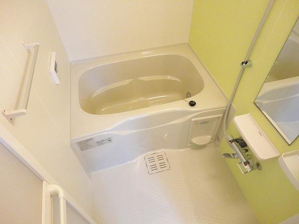 甲府市中村町のアパート