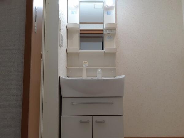 甲斐市西八幡のマンション