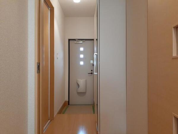 中巨摩郡昭和町築地新居のアパート