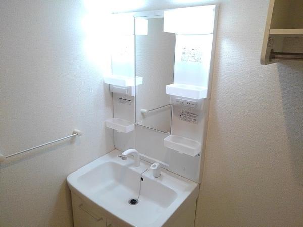 甲府市朝気３丁目のアパート