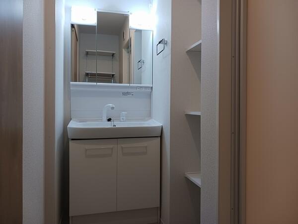 甲斐市島上条のアパート