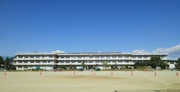 南アルプス市寺部のアパート