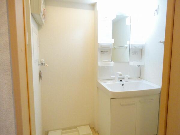 甲府市蓬沢１丁目のアパート