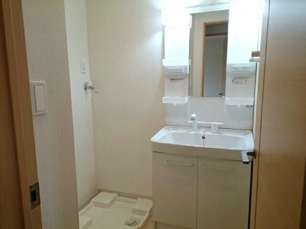 中巨摩郡昭和町西条のアパート