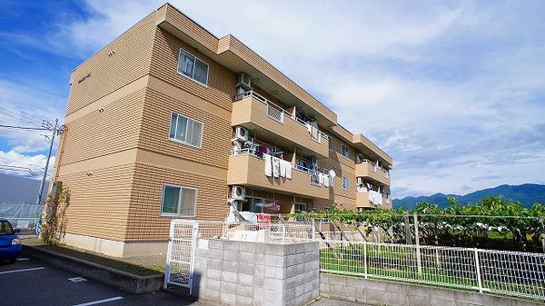 笛吹市石和町下平井のマンション