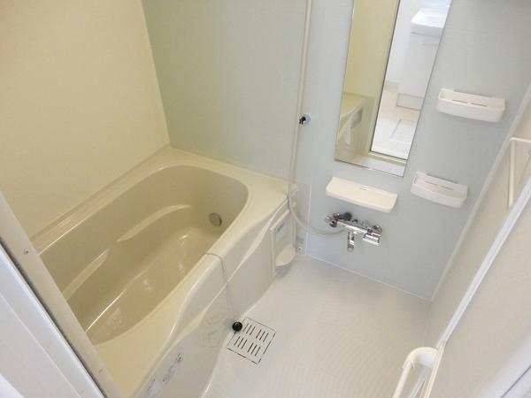 韮崎市旭町上條南割のアパート
