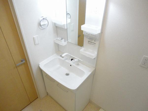 韮崎市旭町上條南割のアパート