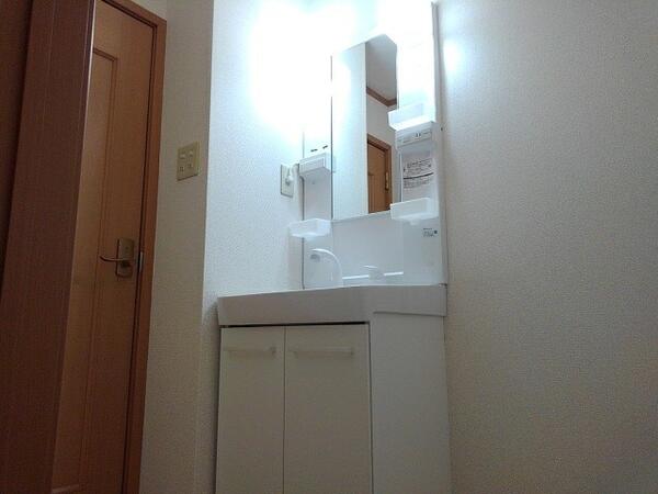 中巨摩郡昭和町西条のアパート