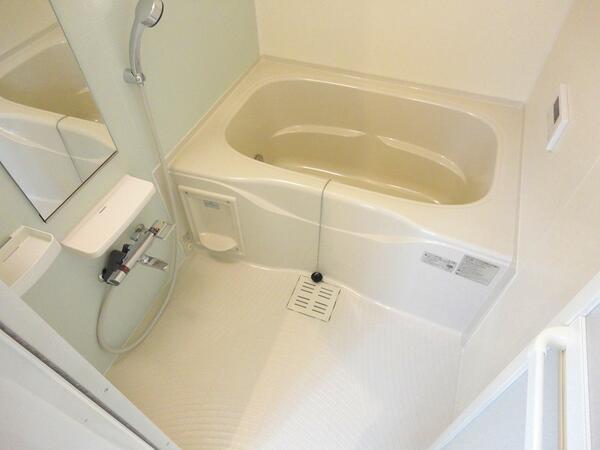 甲府市蓬沢１丁目のアパート