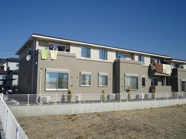 甲州市塩山下塩後のアパート