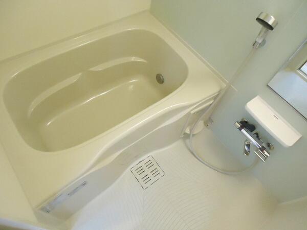 甲府市朝気１丁目のアパート