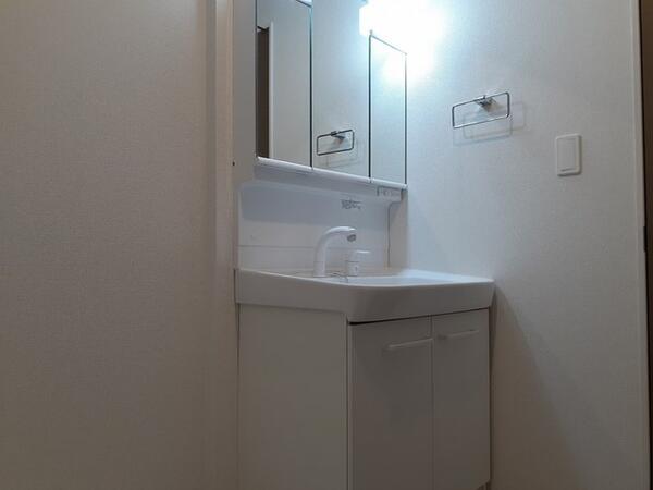 南アルプス市西野のアパート