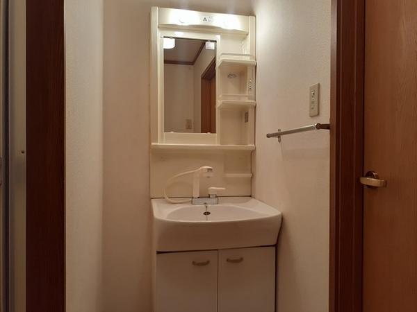 甲斐市中下条のアパート