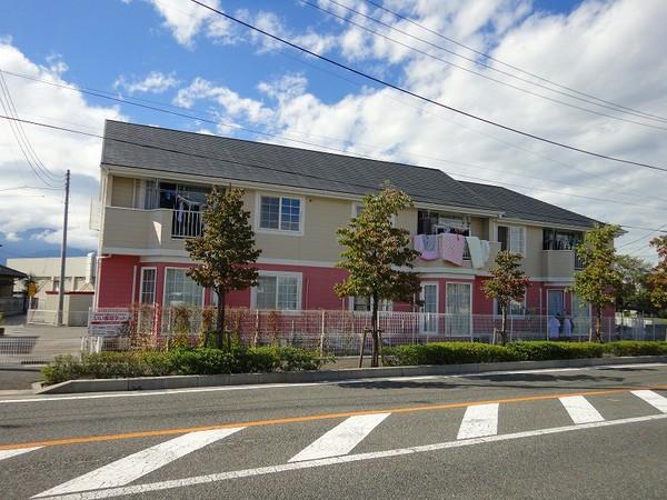 甲斐市西八幡のアパート
