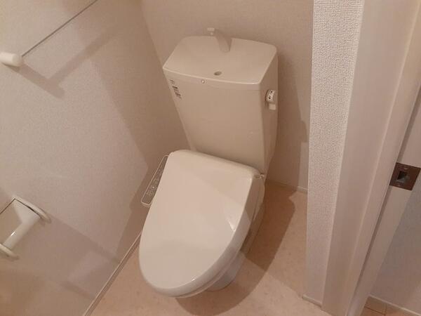 中巨摩郡昭和町清水新居のアパート