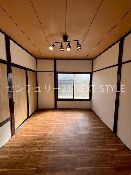 甲府市里吉１丁目の貸家