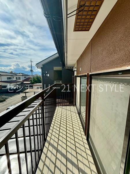 甲府市里吉１丁目の貸家