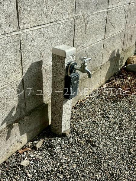 甲府市里吉１丁目の貸家
