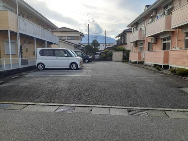 アーバンスクエア３