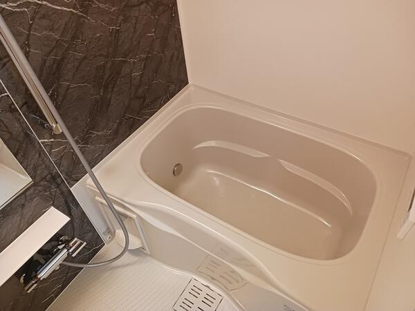 甲府市青葉町のアパート