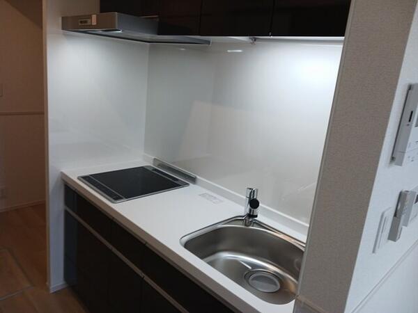 ヒカルサ甲府国母　イースト