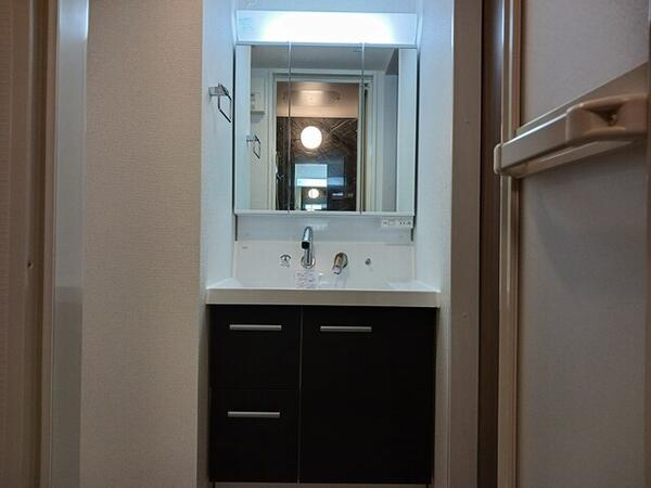 甲府市国母８丁目のアパート