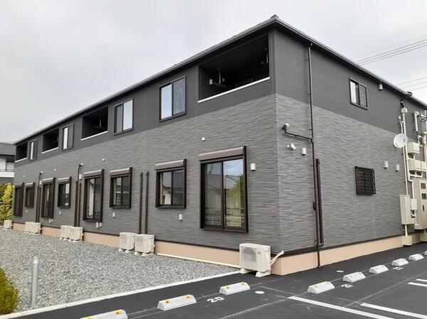 甲斐市西八幡のアパート