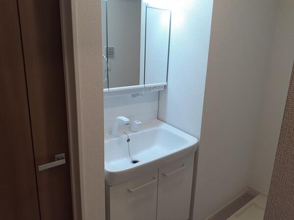 甲斐市西八幡のアパート