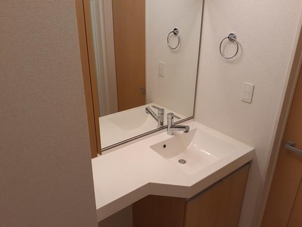 甲府市新田町のアパート