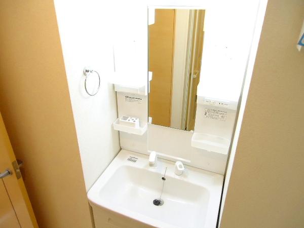 甲府市朝気１丁目のアパート