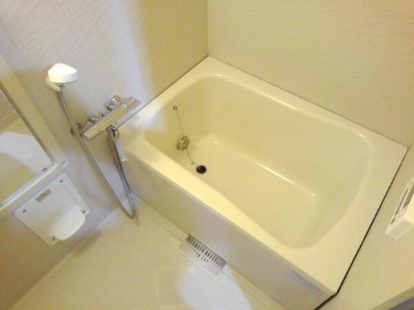 甲府市国母８丁目のアパート